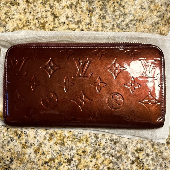 Louis Vuitton Handbags - Louis Vuitton wallet